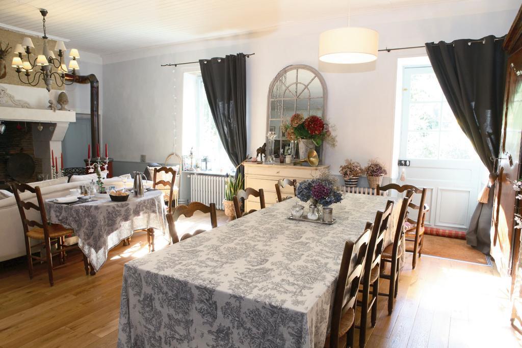 La Gentilhommiere Bed and Breakfast Chantepie Exteriör bild